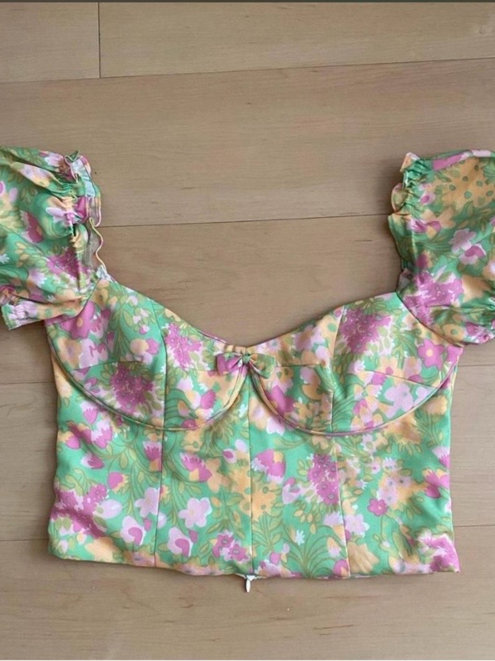 With Jéan Green Floral Puff-Sleeve Crop Top